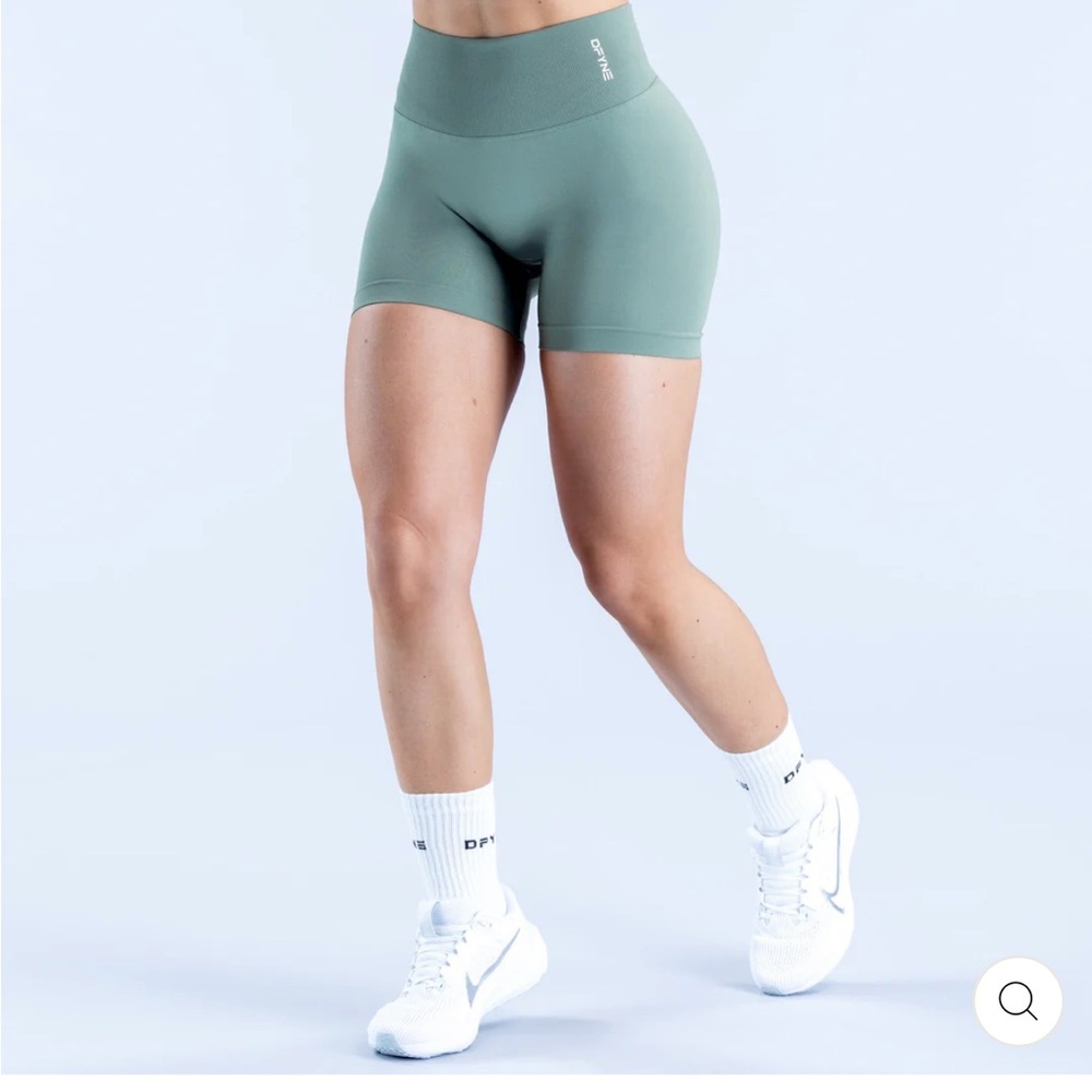 Dfyne Meadow l Workout Shorts